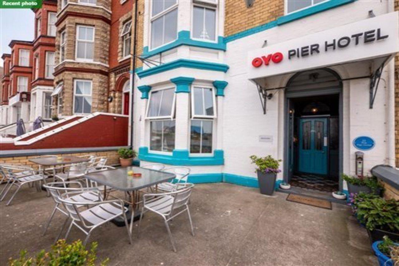 Oyo Pier Hotel Rhyl Exteriör bild