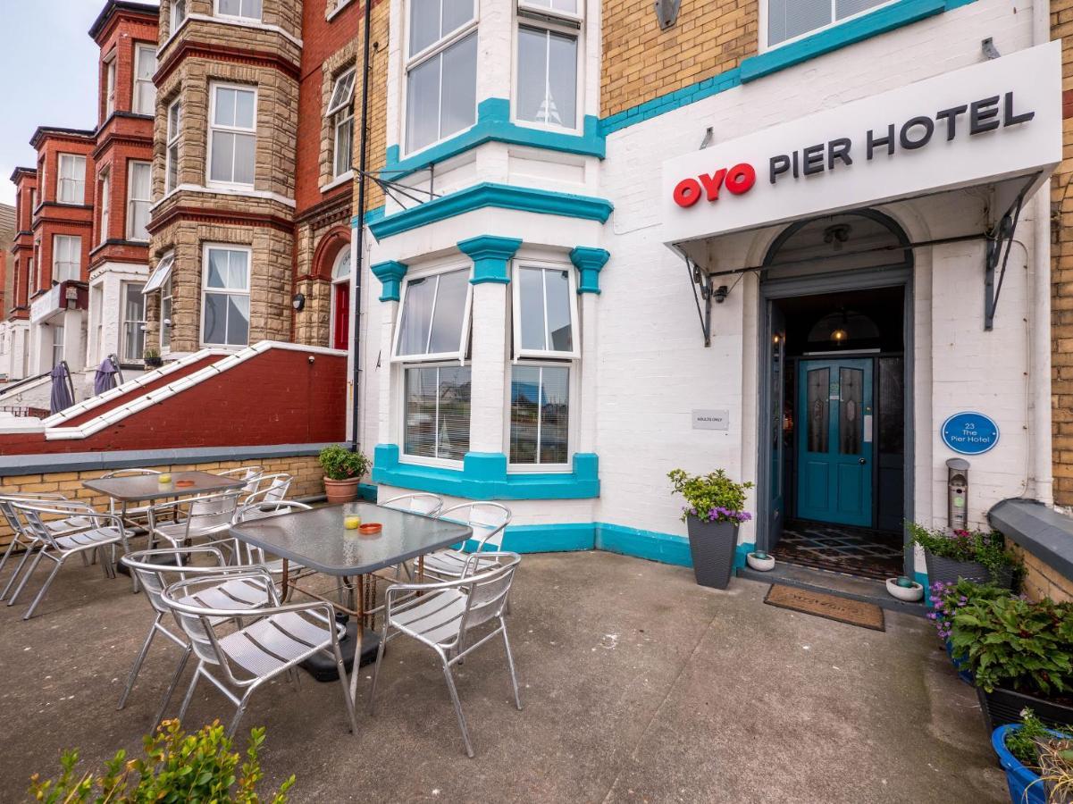 Oyo Pier Hotel Rhyl Exteriör bild